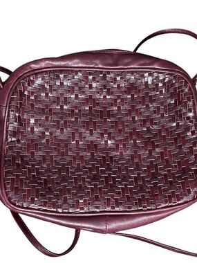 Isanti Vintage Woven Crossbody Bag - Burgundy Small Purse